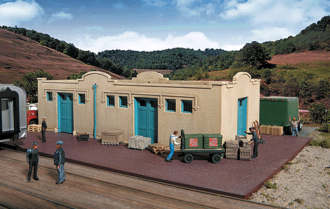 Walthers Cornerstone 933-2921 HO Scale Mission-Style Freight House -- Kit - Golden Apple Comics