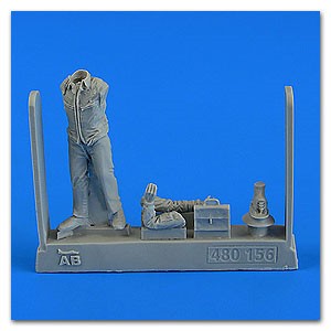 Aerobonus 480156 1/48 Soviet Air Officer Cold War (Walking)
