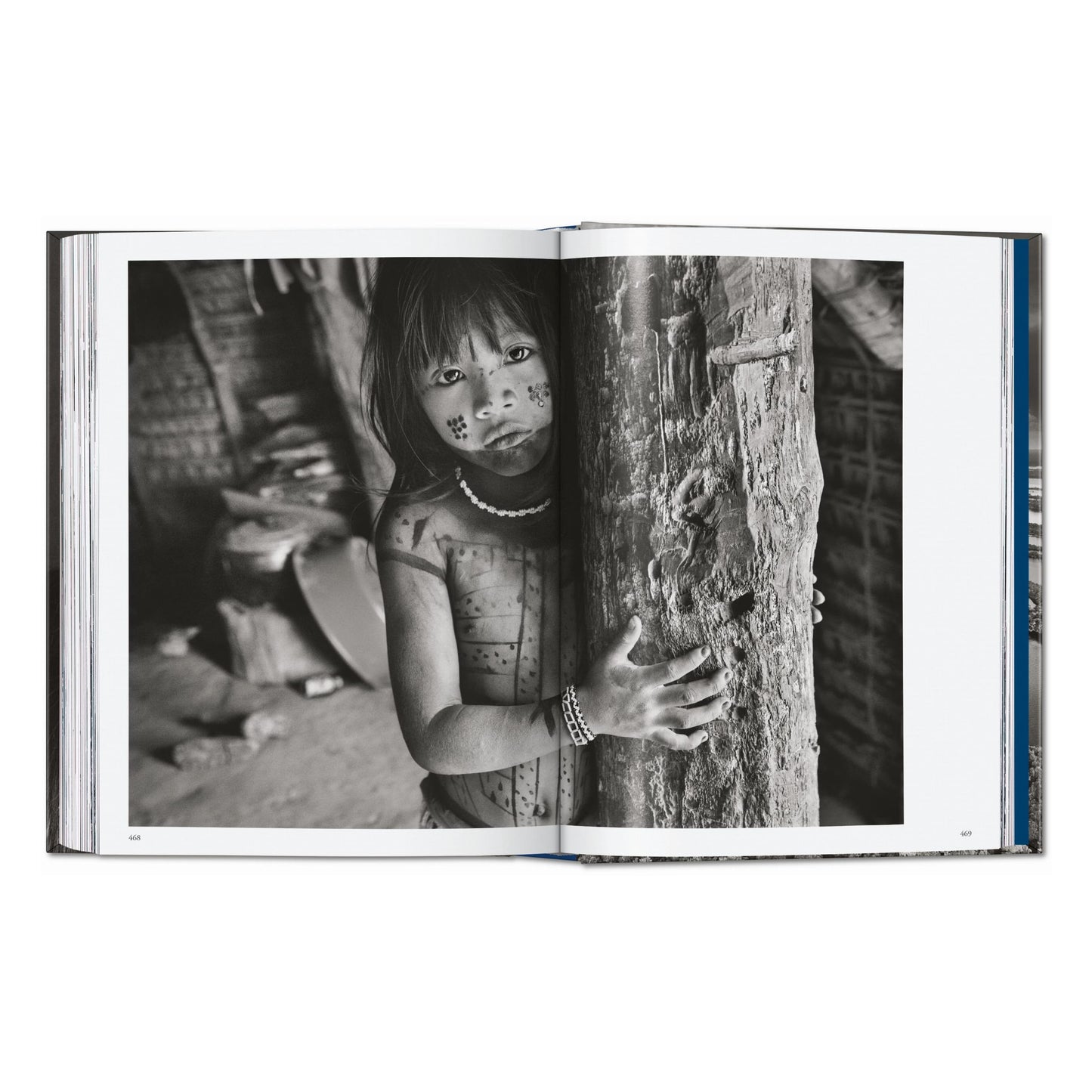 Sebastião Salgado. Amazônia. 45th Ed. (English)