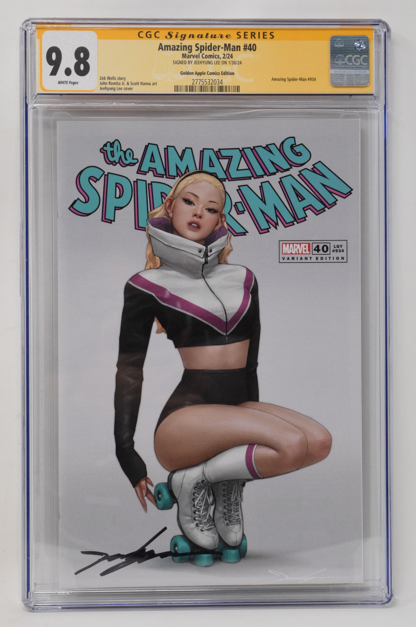 Amazing Spider-Man #40 Jeehyung Lee Spider-Gwen Rollerskate Variant (12/20/2023) Marvel