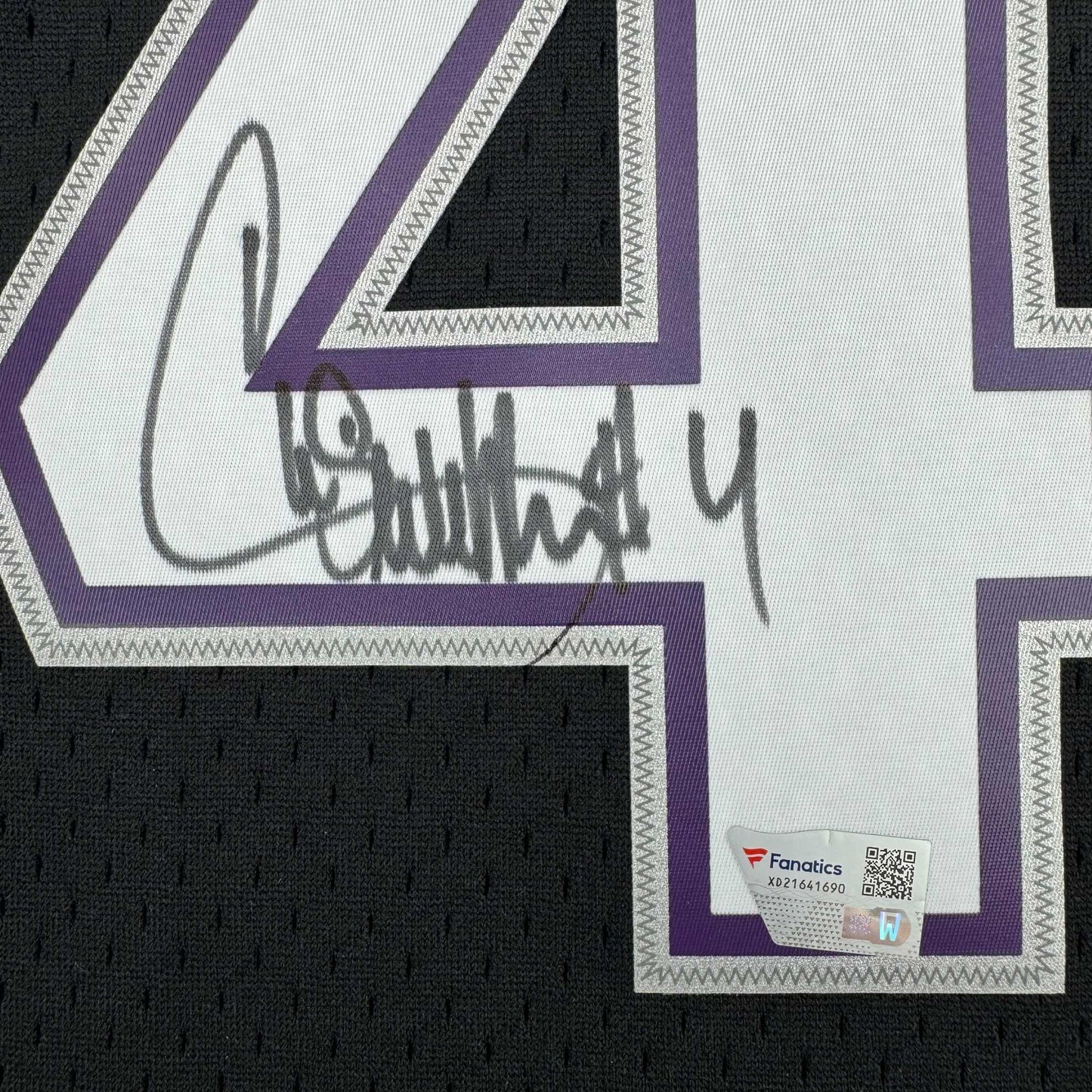 Framed Autographed/Signed Chris Webber 35x39 Sacramento Black Basketball Mitchell & Ness Jersey Fanatics COA