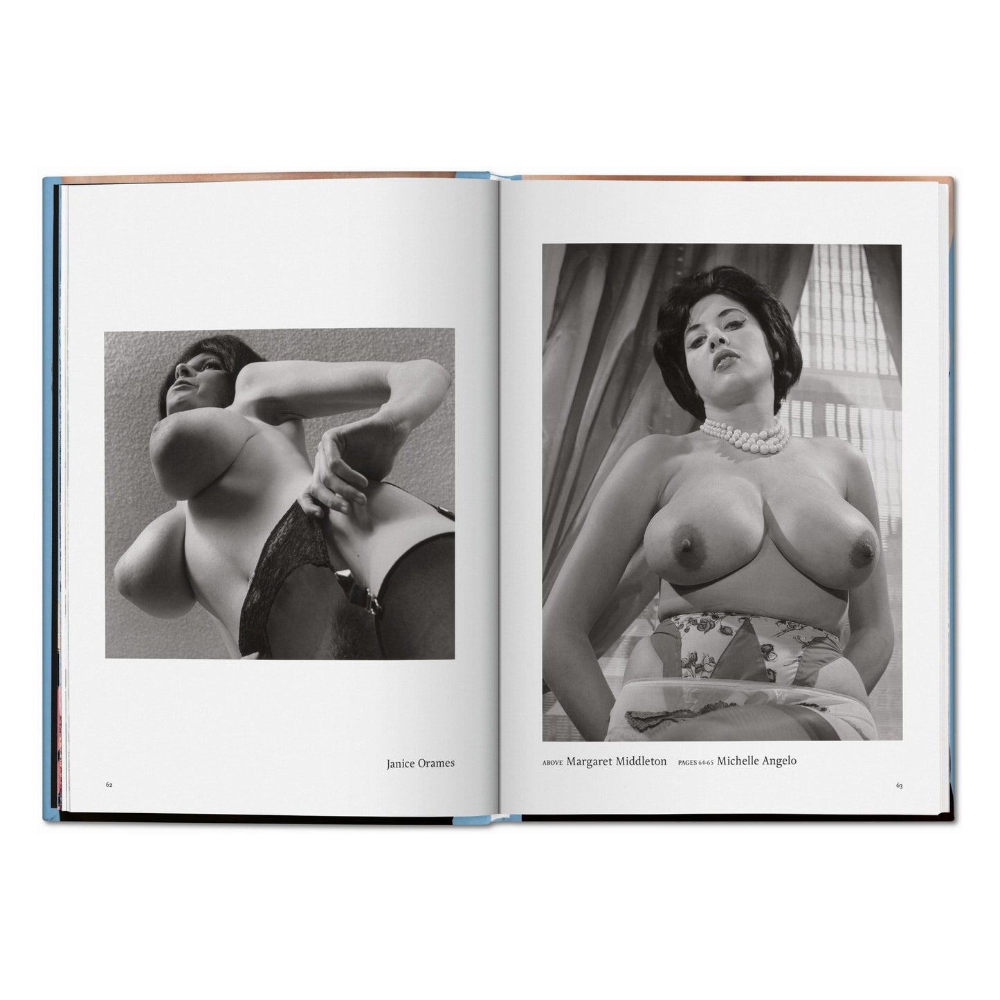 The Little Big Book of Breasts (German, French, English)