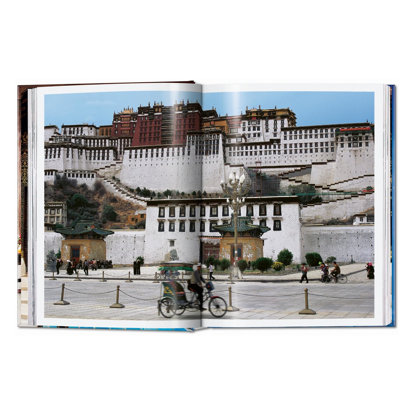 Living in Asia. 45th Ed. (German, French, English)