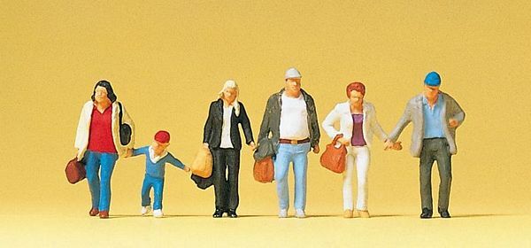 Preiser 10516 HO Scale Pedestrians Walking Travelers #1 pkg(6) - Golden Apple Comics