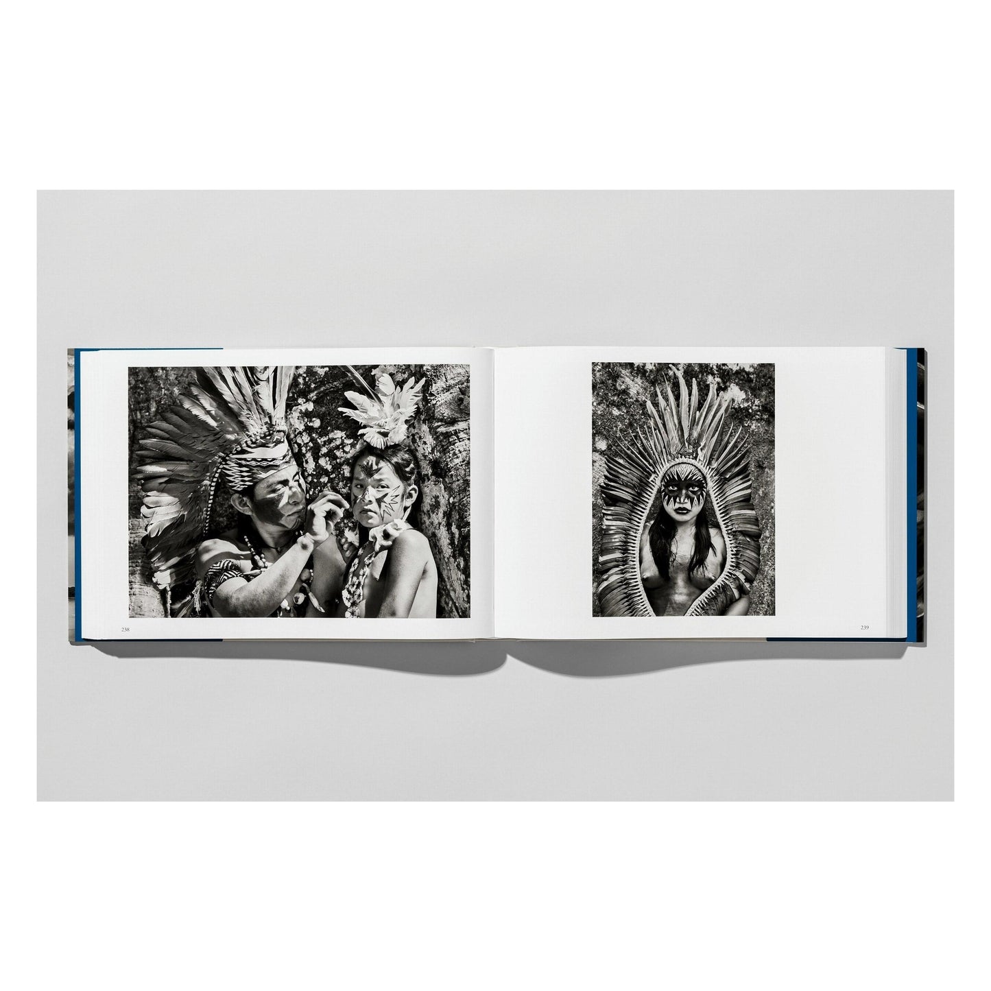 Sebastião Salgado. Amazônia (English)