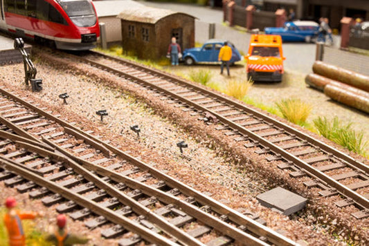 Noch 13610 HO Scale European-Style Signal Cable Lever & Cable Roller Set