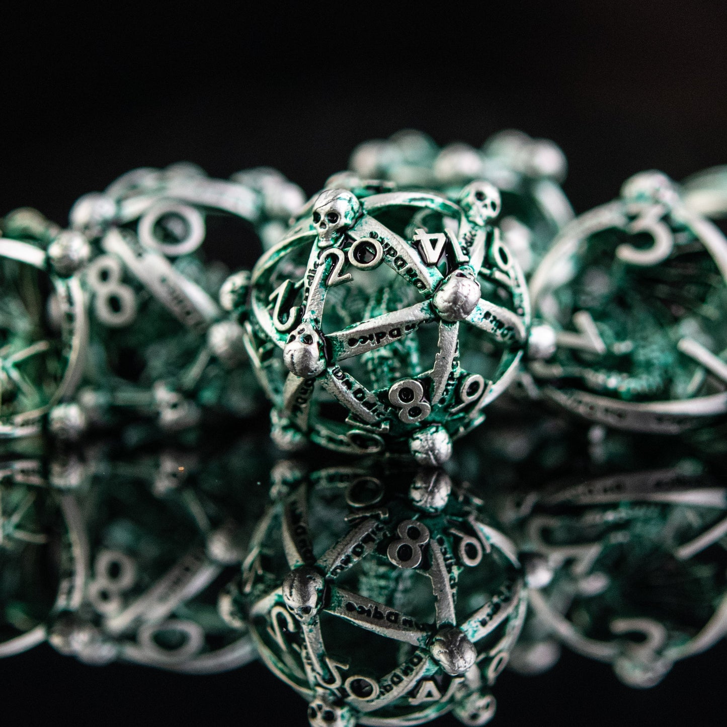 Draco Immortui Hollow Metal Dice Set - Green and Silver