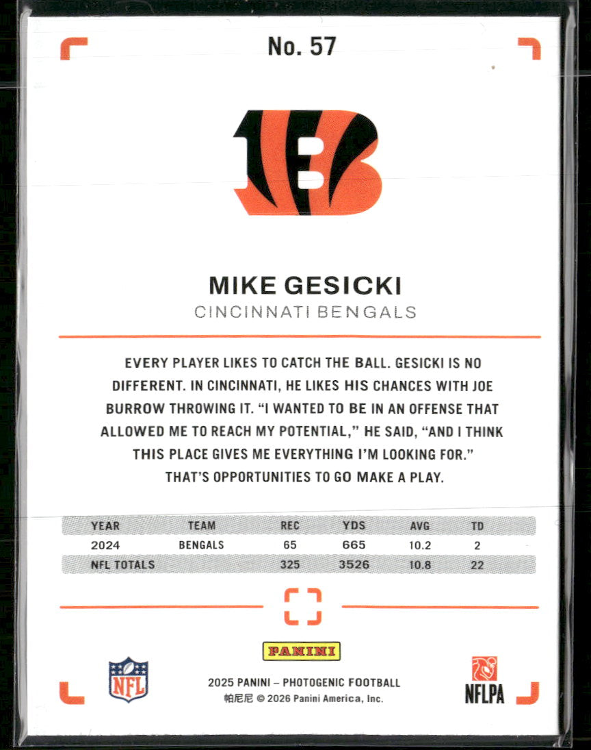 2025 Panini Photogenic Autographs Green Mike Gesicki #/25 Auto #57