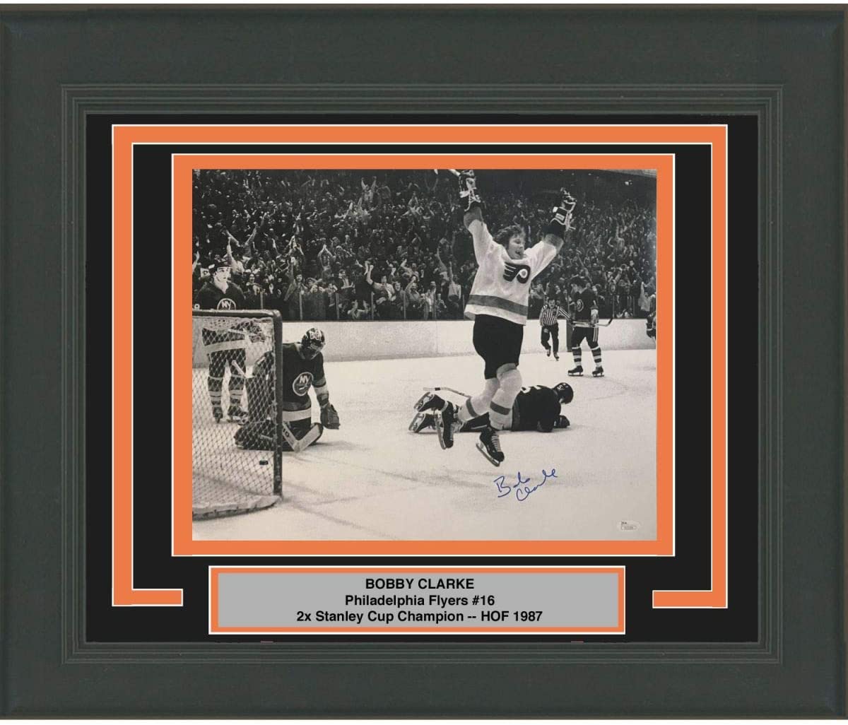 Framed Autographed/Signed Bobby Bob Clarke B&W Philadelphia Flyers 16x20 Hockey Photo JSA COA
