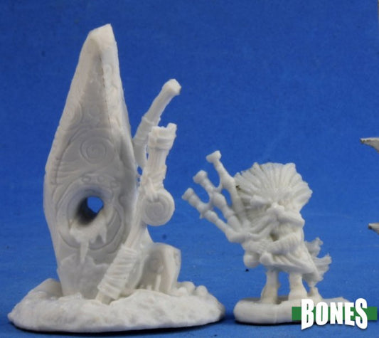 Reaper Bones Classic: Highlands Familiar & Menhir - Golden Apple Comics