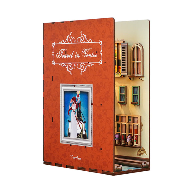 Book Nook: Travel in Venice - Golden Apple Comics