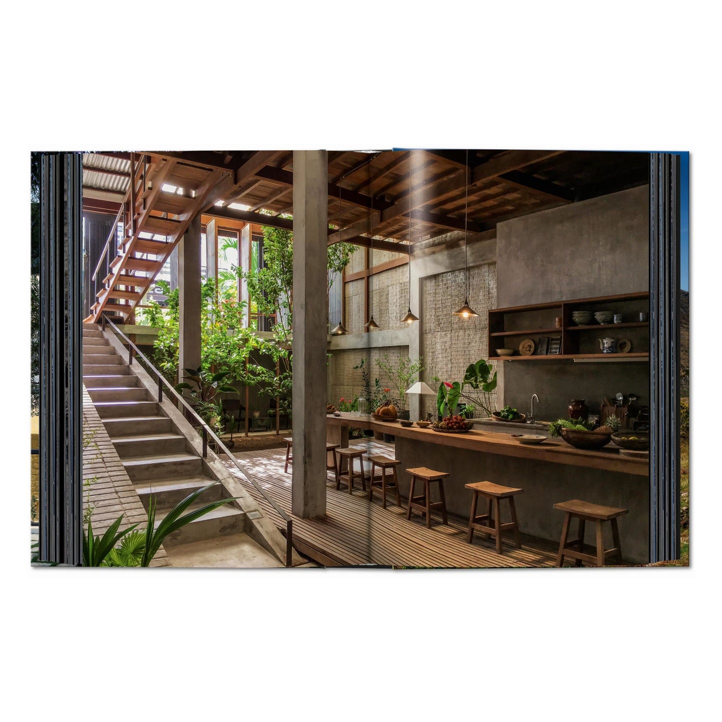 Homes For Our Time. Contemporary Houses around the World. 45th Ed. (German, French, English)