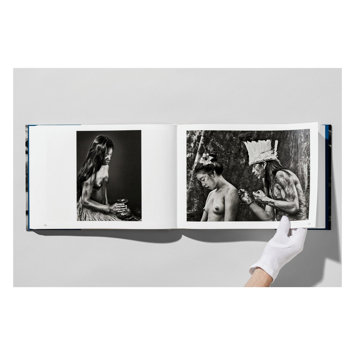 Sebastião Salgado. Amazônia (English)