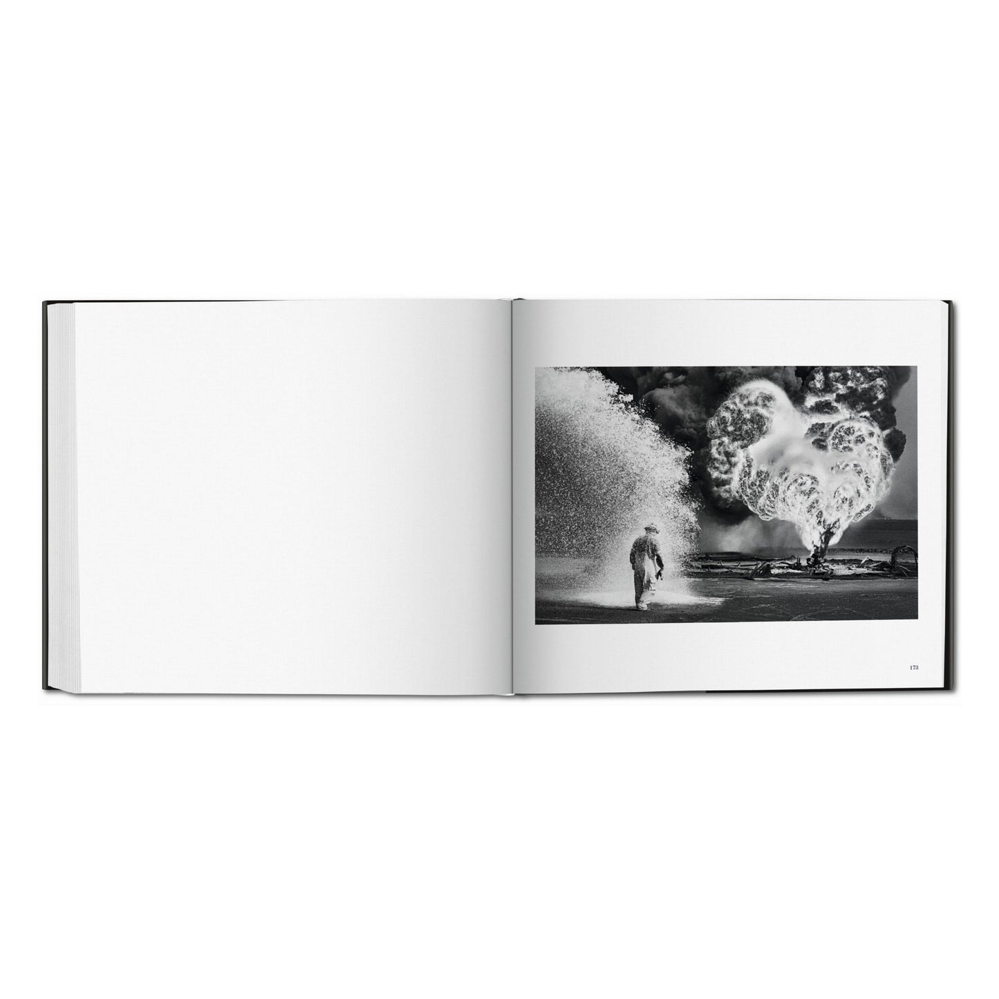 Sebastião Salgado. Kuwait. A Desert on Fire (German, French, English)