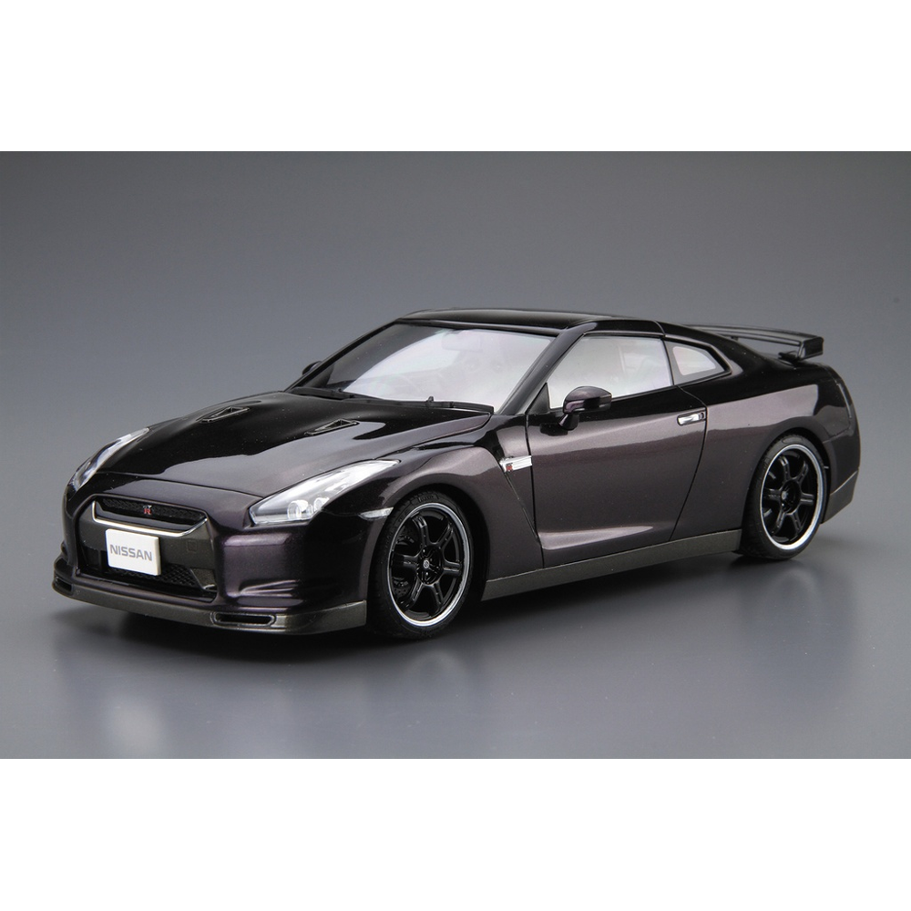Aoshima: 1/24 NISSAN R35 GT-R Spec-V '09 Scale Model Kit #35 - Golden Apple Comics
