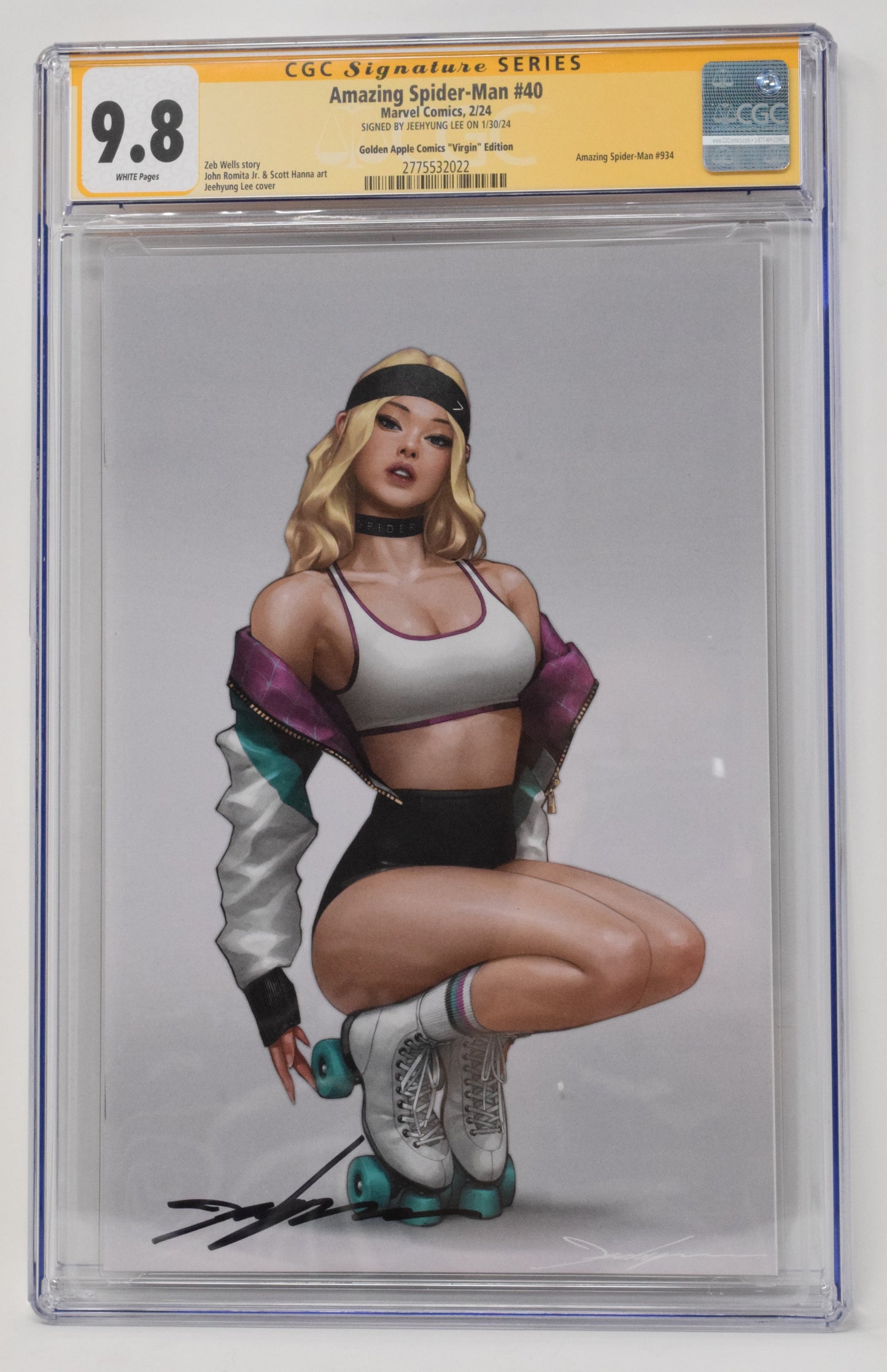 Amazing Spider-Man #40 Jeehyung Lee Spider-Gwen Rollerskate Variant (12/20/2023) Marvel