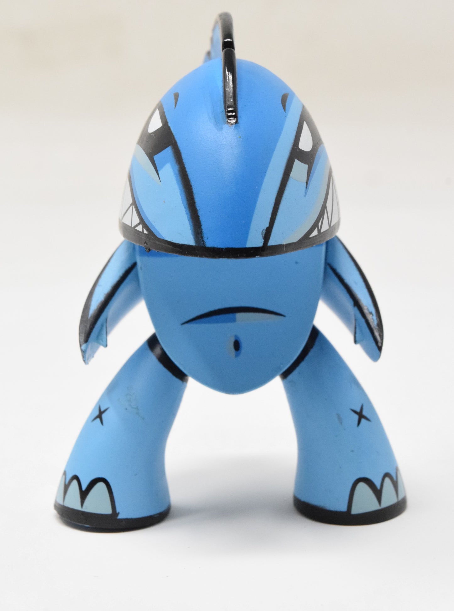 Trikky Kidrobot Willy le loup 6,5" avec figurine en vinyle de haute Trikky Kidrobot Willy le loup 6,5" avec figurine en vinyle de haute