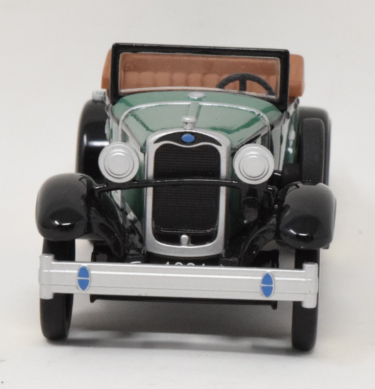 Hallmark Keepsake 1931 Ford Model A Roadster Christmas Ornament 1998 NIB