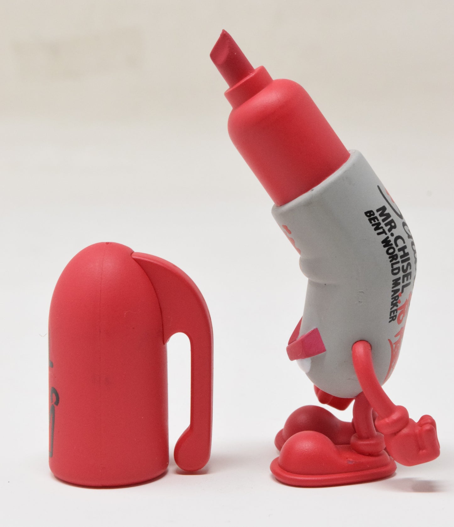 Kidrobot Bentworld Vandals Mad Mr Chisel Used Vinyl Figure Spray Paint