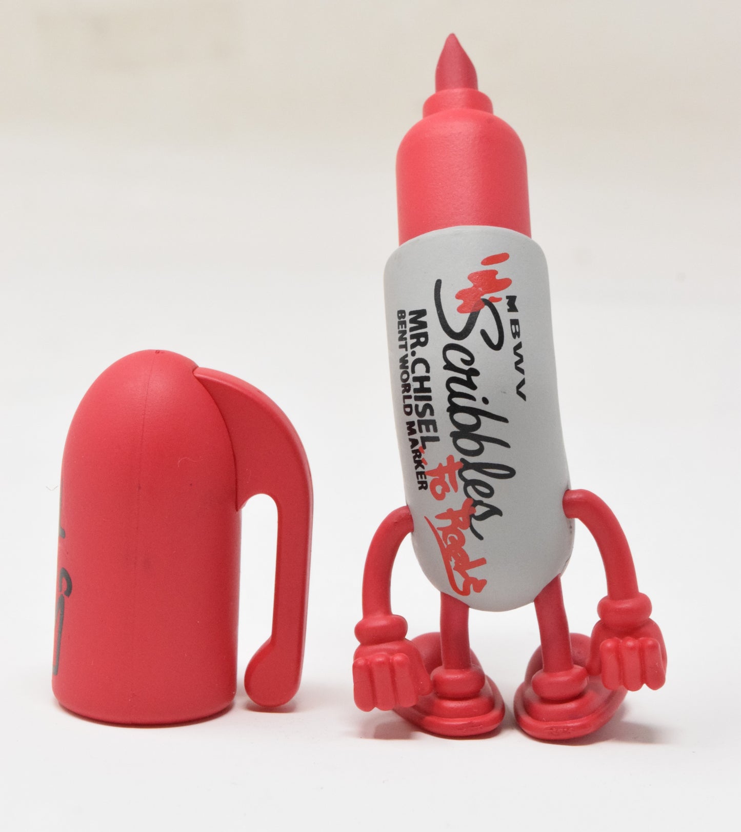 Kidrobot Bentworld Vandals Mad Mr Chisel Used Vinyl Figure Spray Paint