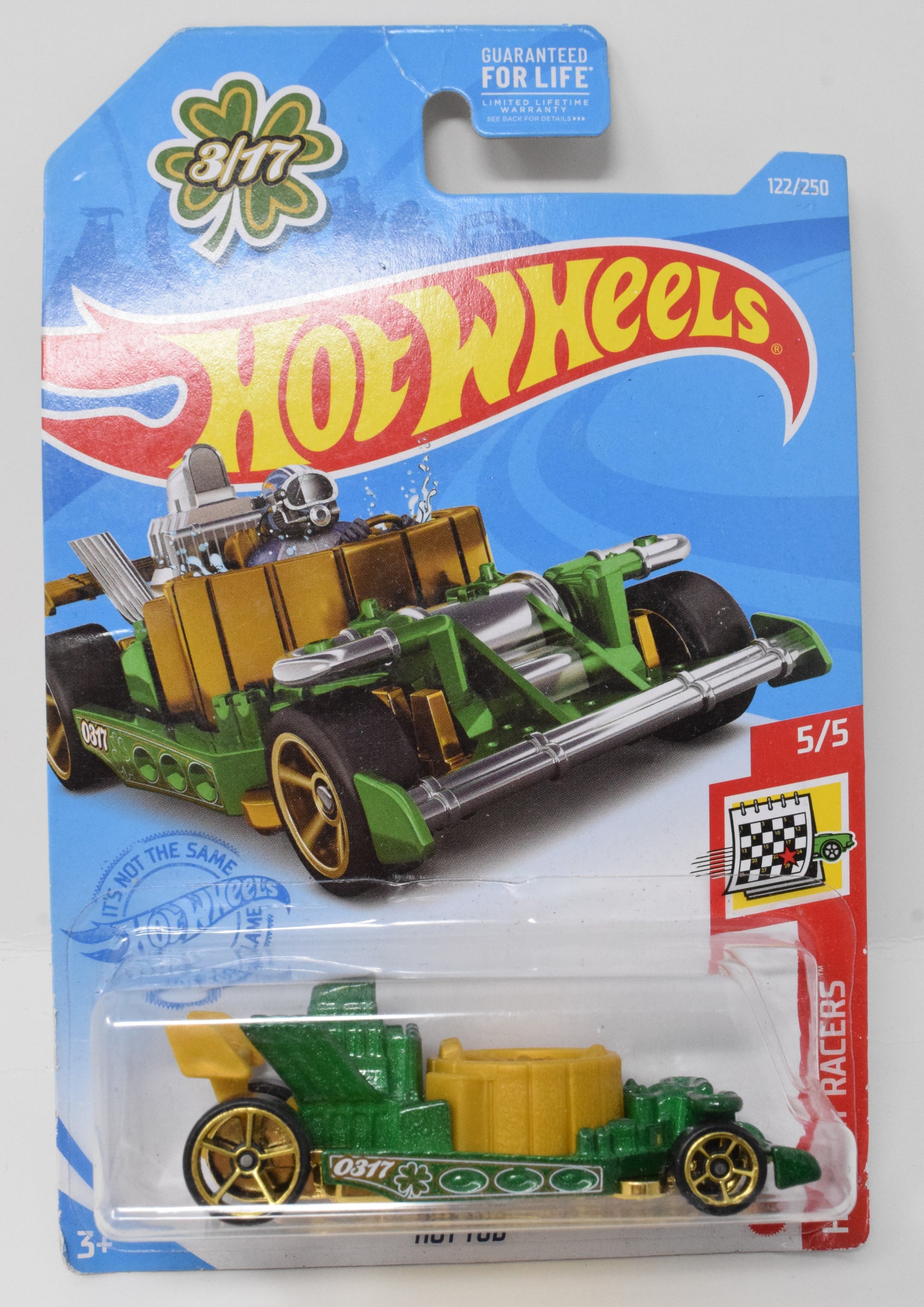 Hot Wheels Hot Tub Holiday Racers DieCast Car 5/5 122 New - Golden Apple Comics