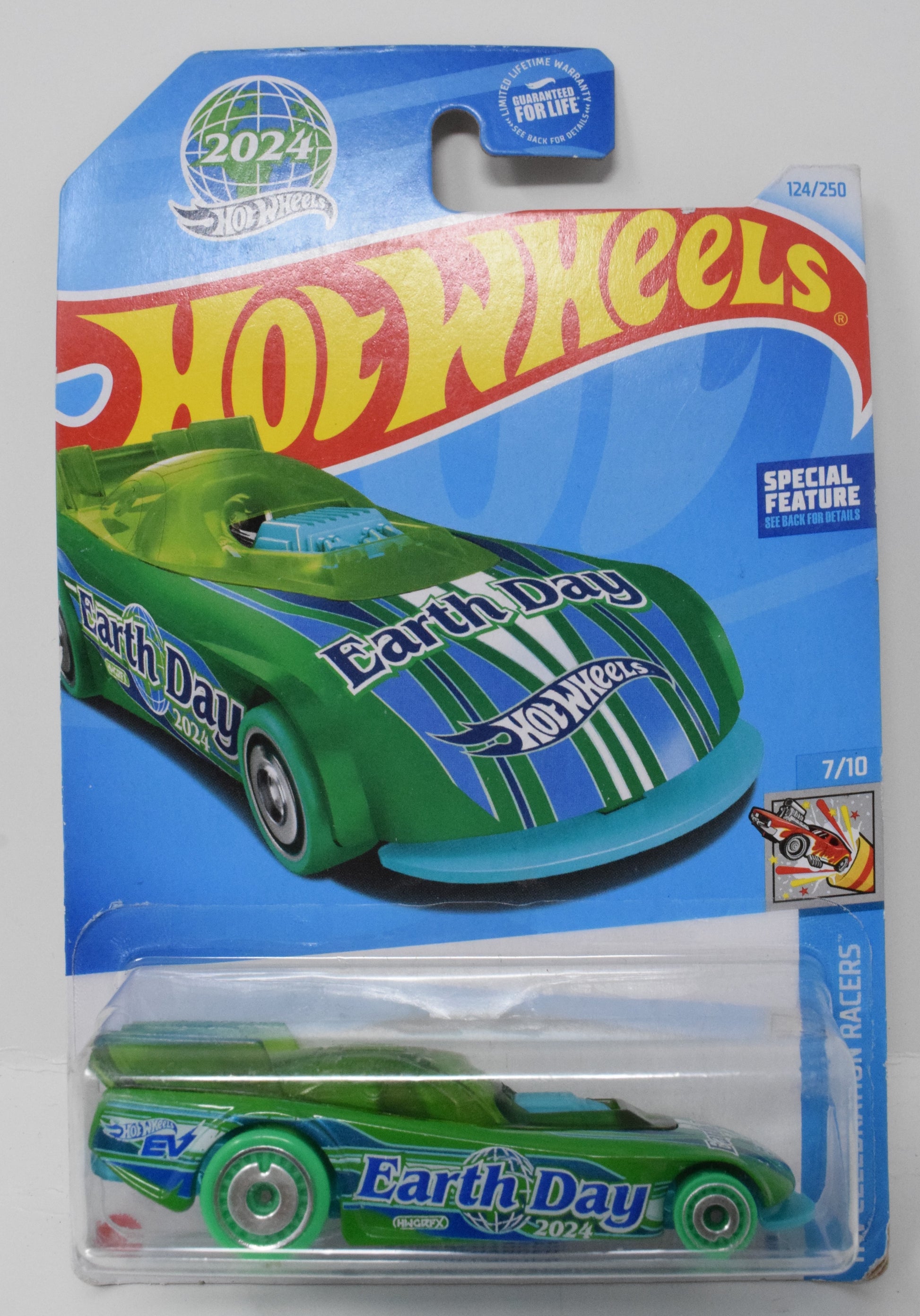 Hot Wheels SuperCharged HW Celebration Racers 7/10 124 Green DieCast Car New - Golden Apple Comics