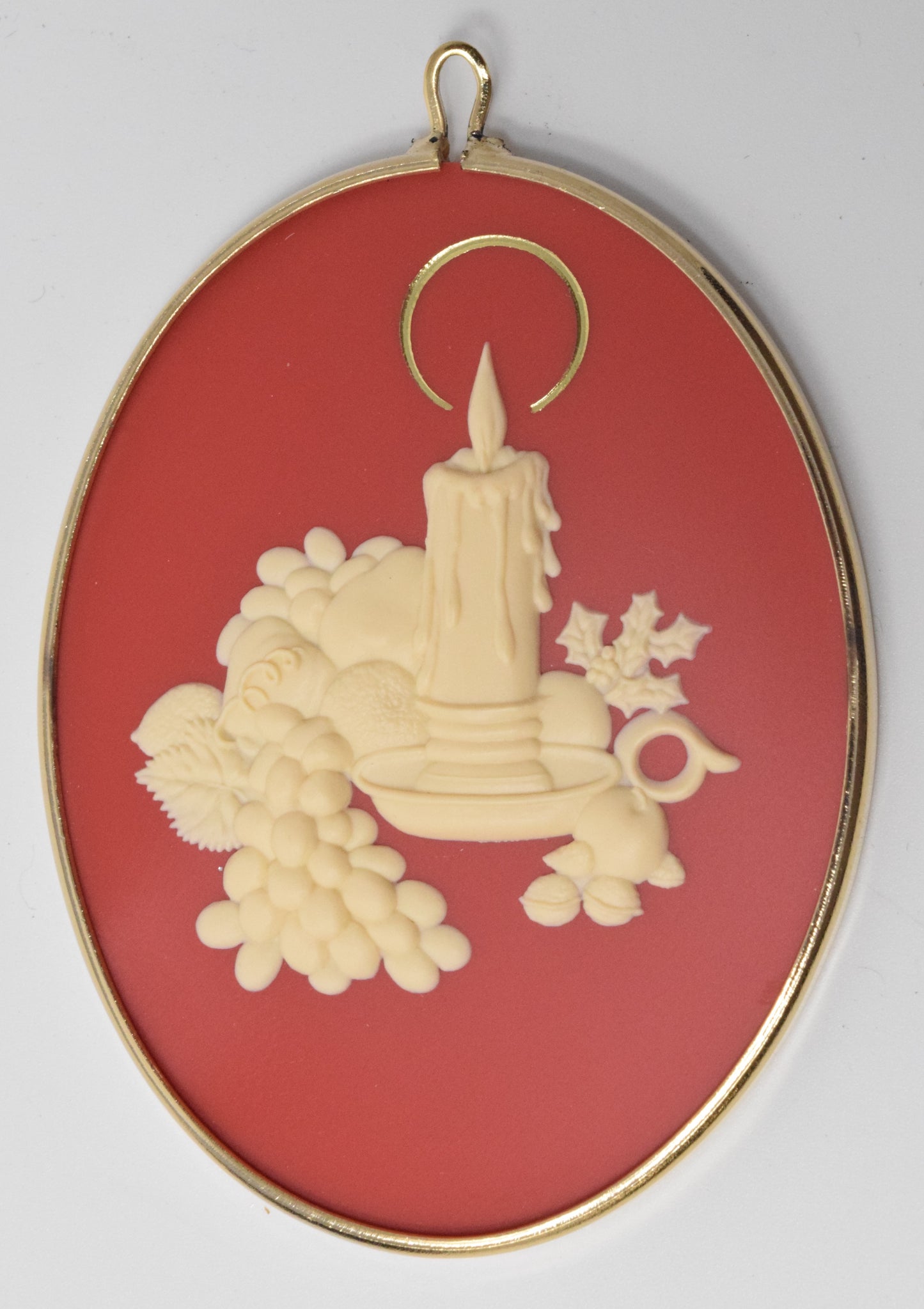 Hallmark Keepsake Candle Cameo Christmas Ornament 1985