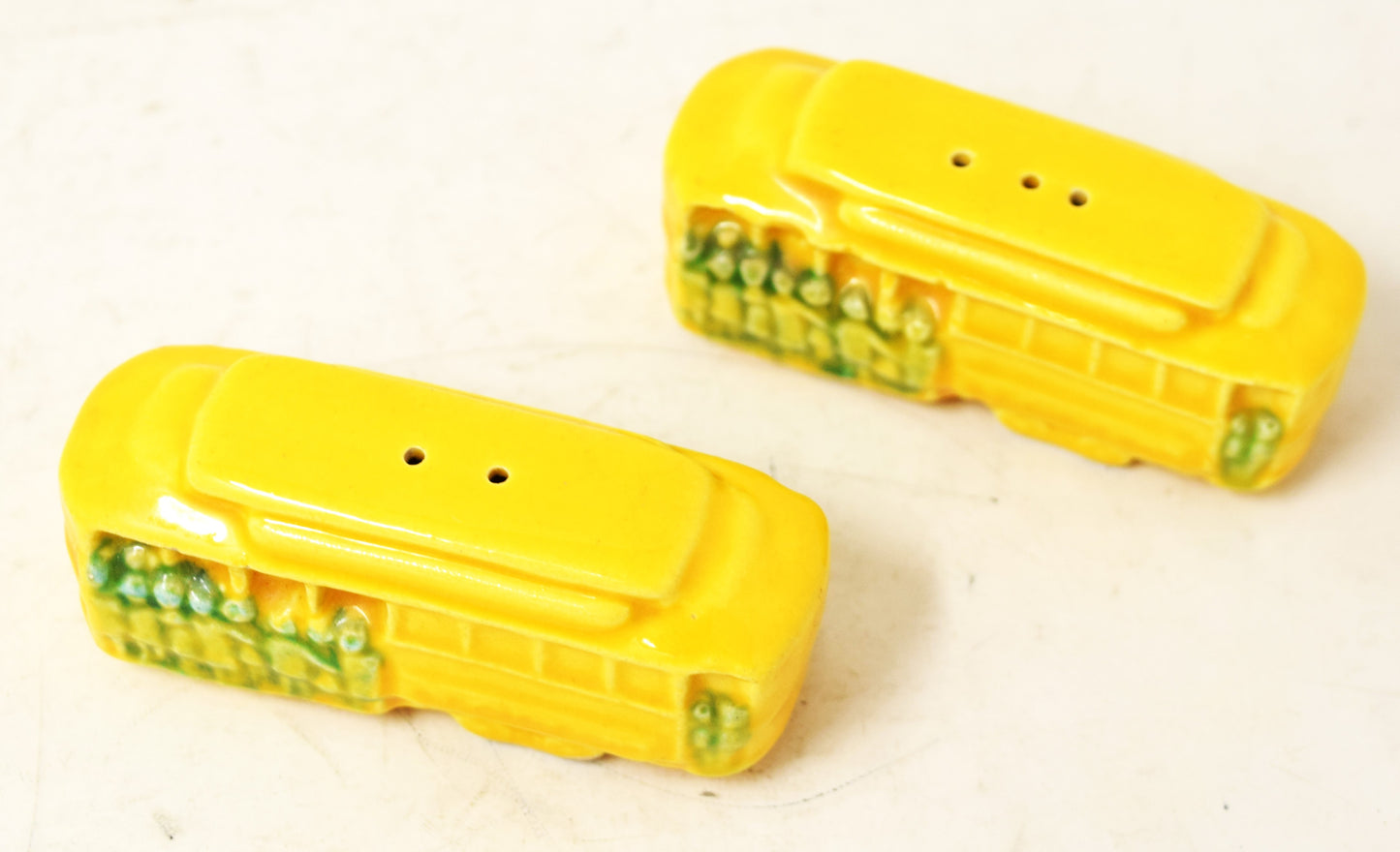 Salt Pepper Shakers San Francisco Cable Trolley Car Ceramic Vintage