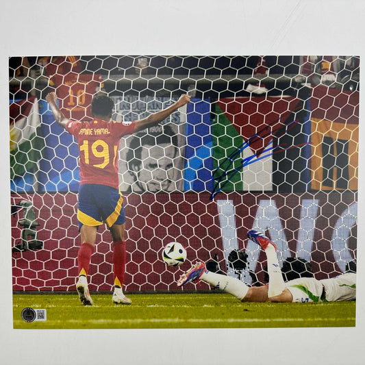 Autographed/Signed Lamine Yamal Spain 11x14 Soccer Photo Beckett BAS COA #3