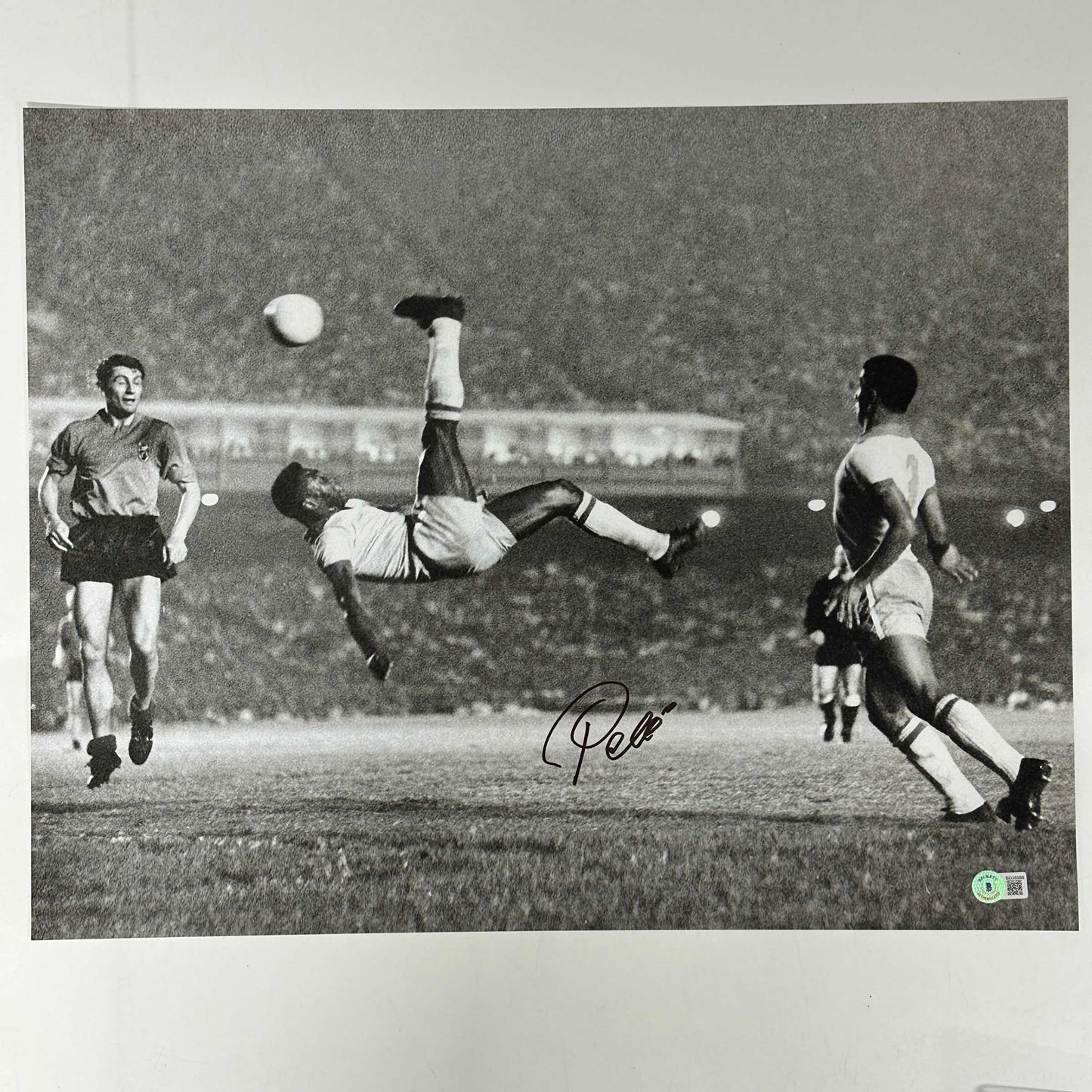 Autographed/Signed Pele Brazil Soccer Futbol 16x20 Photo Bicycle Kick Beckett BAS COA Auto