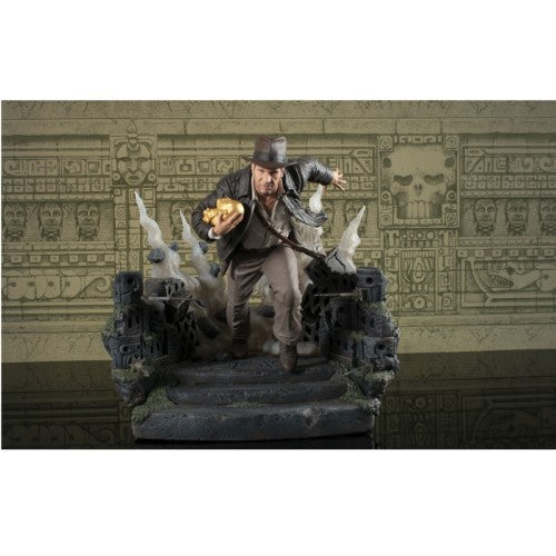 Indiana Jones Raiders Of The Lost Ark Deluxe  Gallery Temple Escape W/Idol PVC Statue