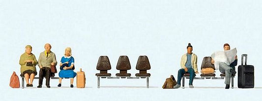 Preiser 10660 HO Scale Waiting Travelers #1 -- 5 Figures, 3 Seat Rows