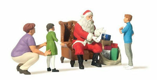 Preiser 44931 G Scale Santa Claus-Father Christmas in Chair, Mother, 2 Children