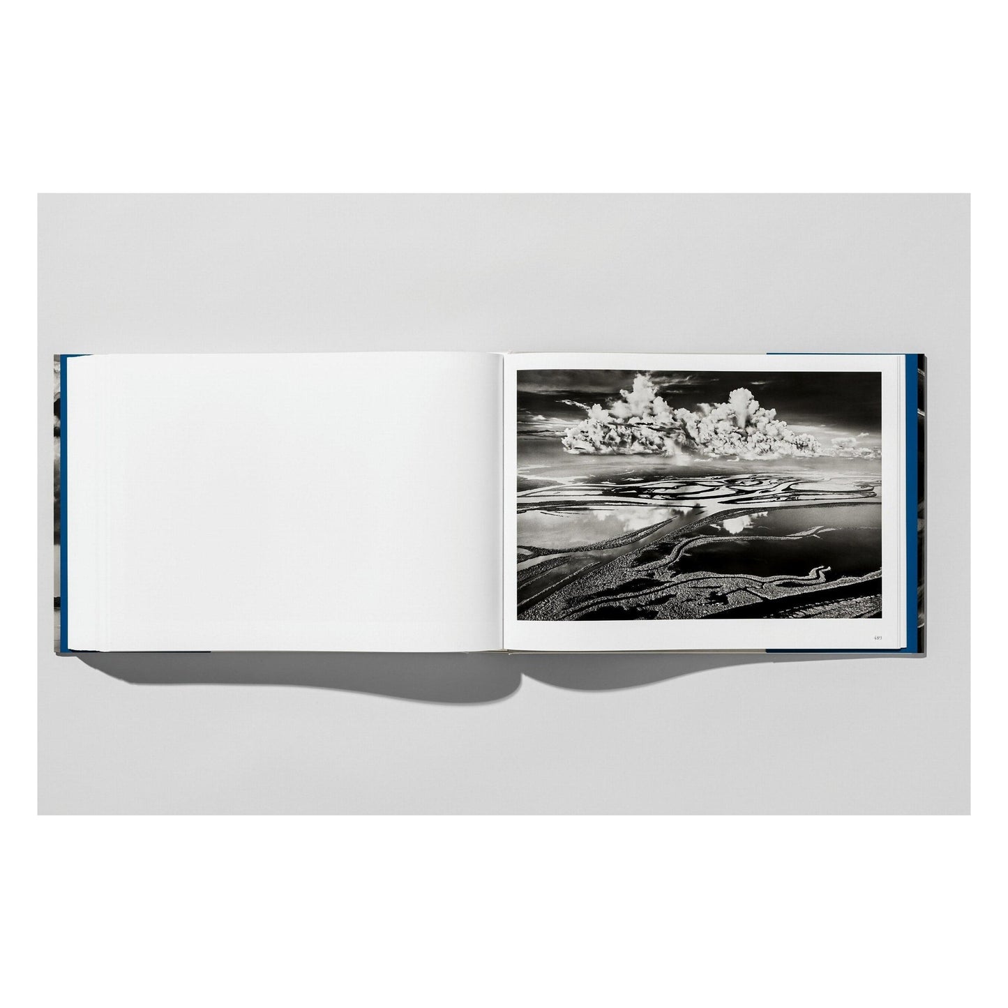 Sebastião Salgado. Amazônia (English)
