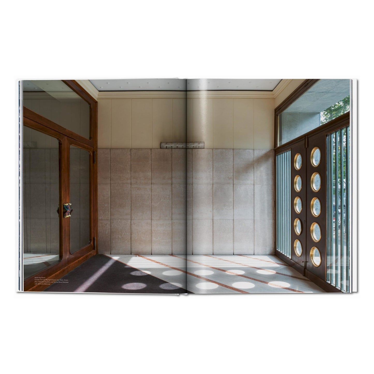 Entryways of Milan. Ingressi di Milano (English, Italian)