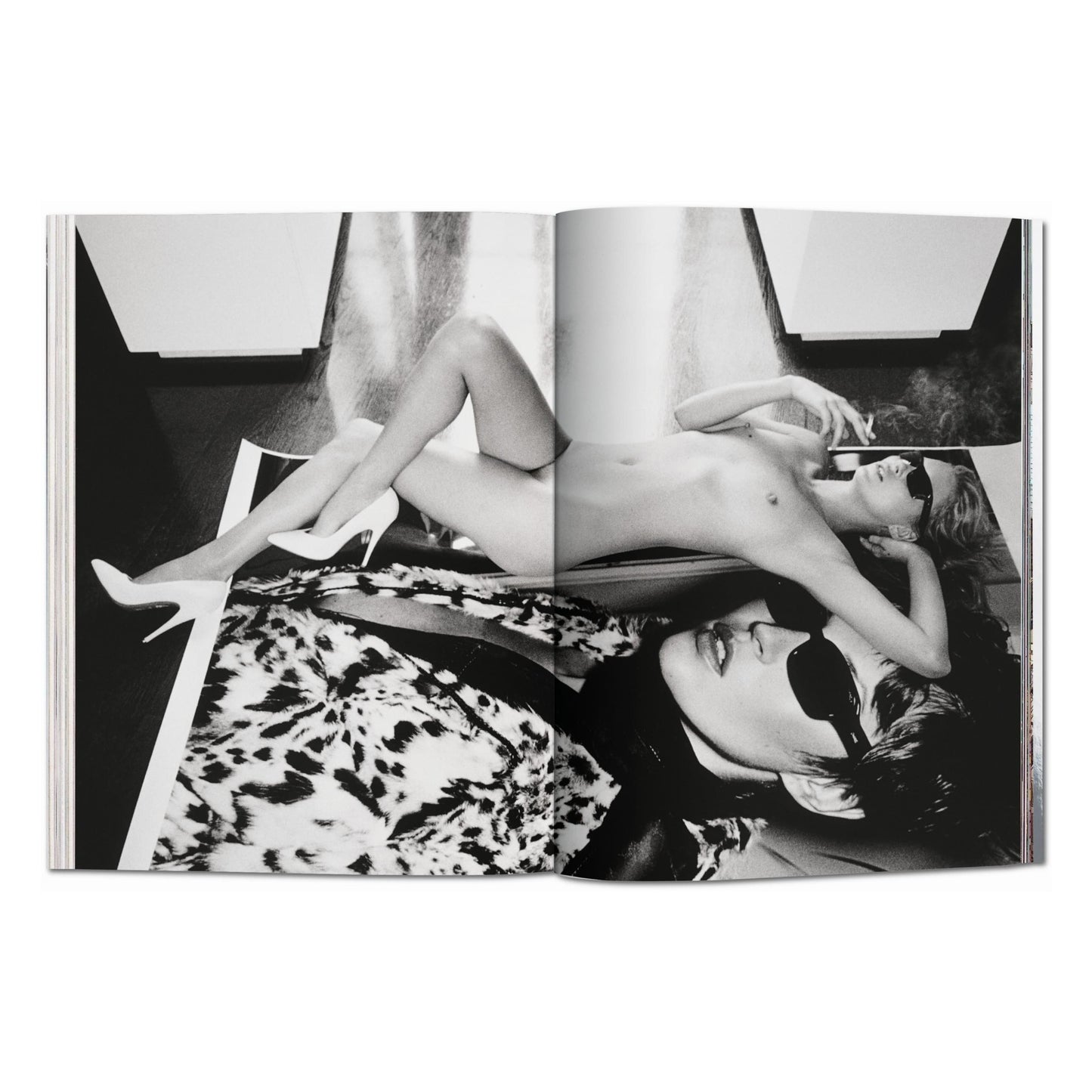 Kate Moss by Mario Testino (German, Spanish, French, English)
