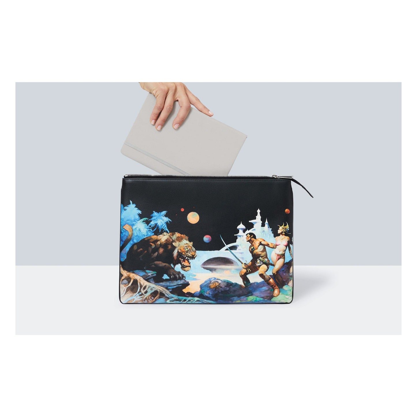 TASCHEN Pouch. Frank Frazetta