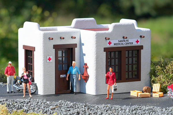 Piko 62106 G Scale Santa Fe Medical Center Kit