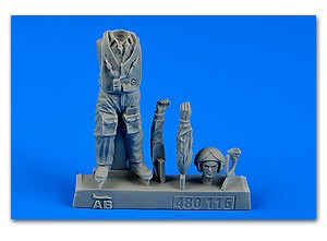 Aerobonus 480116 1/48 Soviet Pilot w/Life Jacket Cold War (Standing)