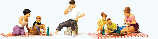 Preiser 10617 HO Scale Picnic Figures w/Accessories -- pkg(6)