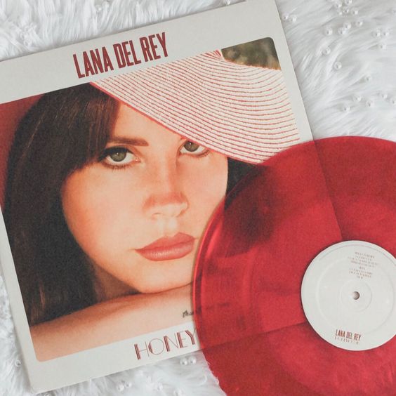 Lana Del Rey - Honeymoon (Limited Edition, 180 Gram Translucent Red Vinyl, Alternate Cover) (2 Lp's) [Vinyl]