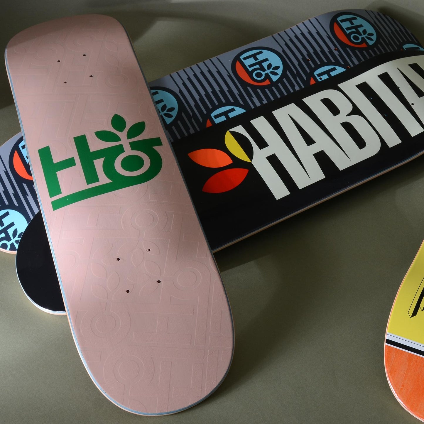 HABITAT "MONOPOD EMBOSSED" 8" SKATEBOARD DECK