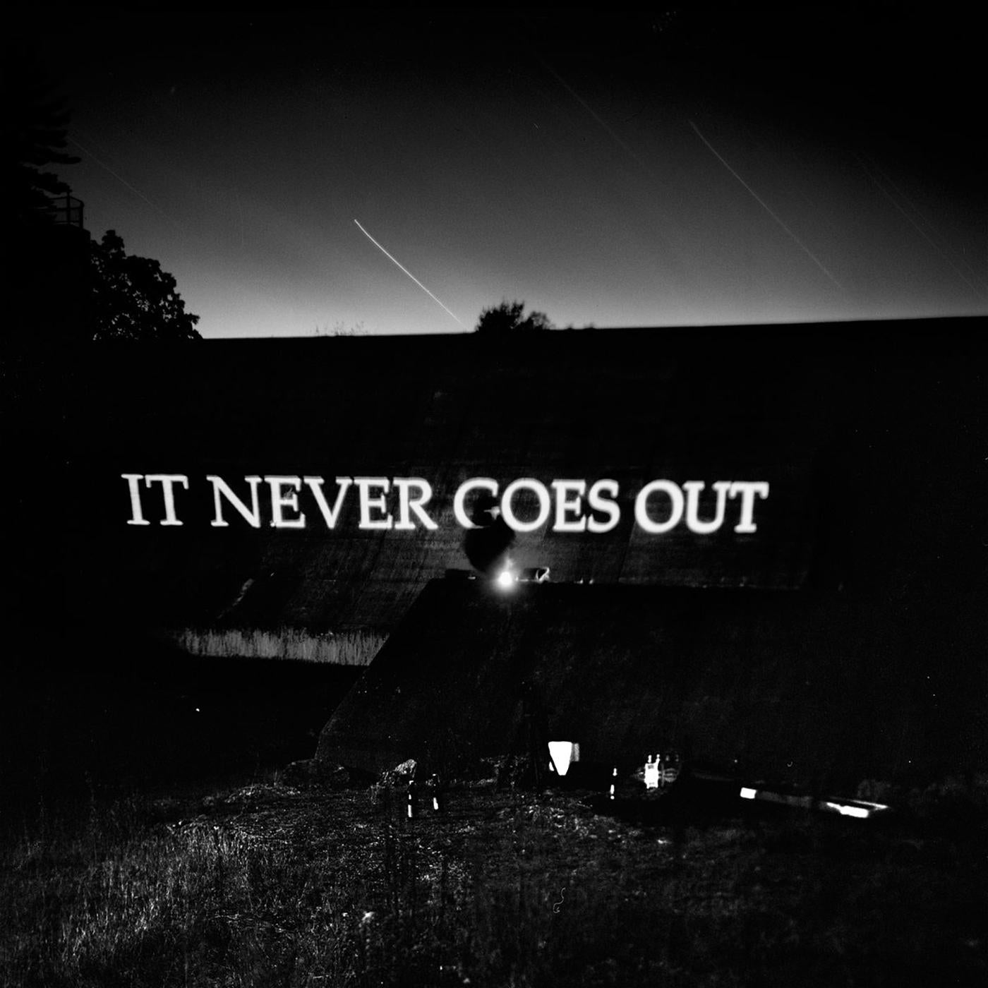 It Never Goes Out (BLUE VINYL) (Vinyl)