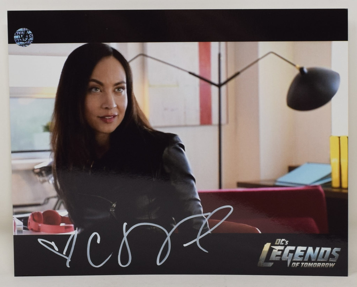 Courtney Ford DC Legends Of Tomorrow CW Signed Autograph 8 x 10 Photo COA