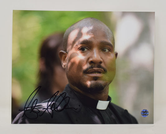 Seth Gilliam Walking Dead Father Gabriel Stokes Signed Autograph 8 x 10 Photo COA