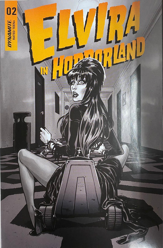 Elvira In Horrorland #2 G 1:20 Silvia Califano B&W Variant (06/22/2022) Dynamite
